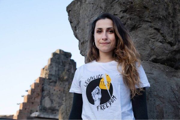 Legalize freedom t-shirt Eleonora